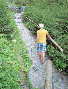 Kneippweg und Barfußpfad Taisten